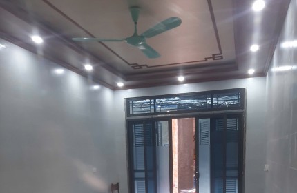 Cho thuê Ở NHÓM 6 NGƯỜI, VP, GĐ nhà Nguyên căn ngõ 1 Bùi Xương Trạch, 4 tầng, 50m2, 4 ngủ, 15 Triệu